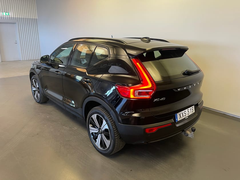Bild 4 av Volvo XC40 Recharge Single Motor Plus / Dragkrok / Navigation / Backkamera /