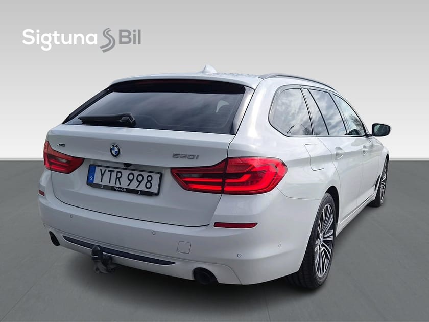 Bild 5 av BMW 530i xDrive Touring Sport line / Skinn / Kamera / Drag