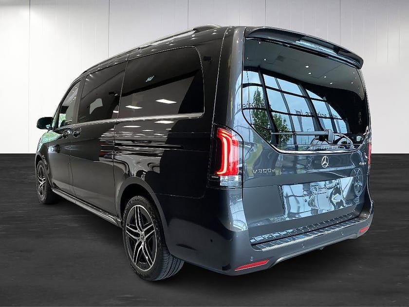 Bild 3 av Mercedes-Benz V 300d 4MATIC 3.2t Lång / Lagerbil