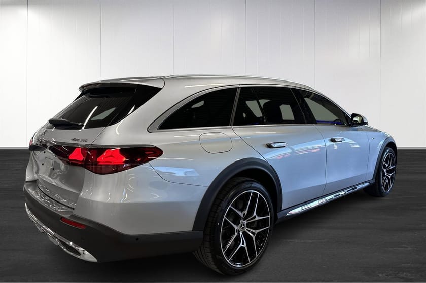 Bild 3 av Mercedes-Benz E 300 d e 4MATIC All-Terrain DE