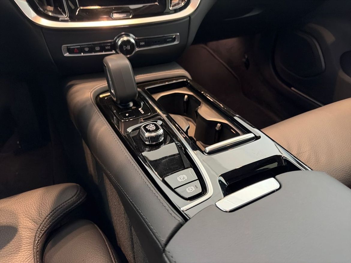 Volvo V60 2025 - miniatyr 14