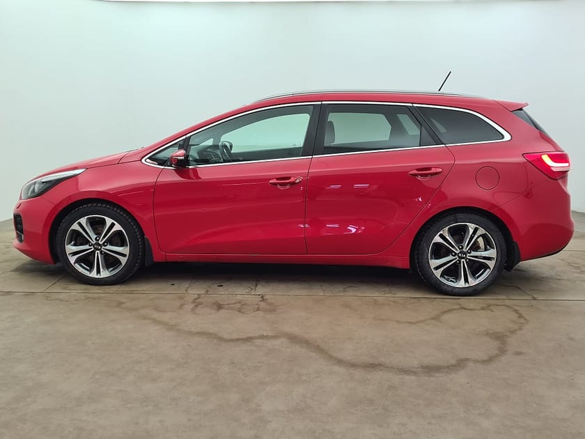 Bild 3 av Kia cee'd_sw SW 1.6 CRDi GT-Line 136hk Navi Backkamera