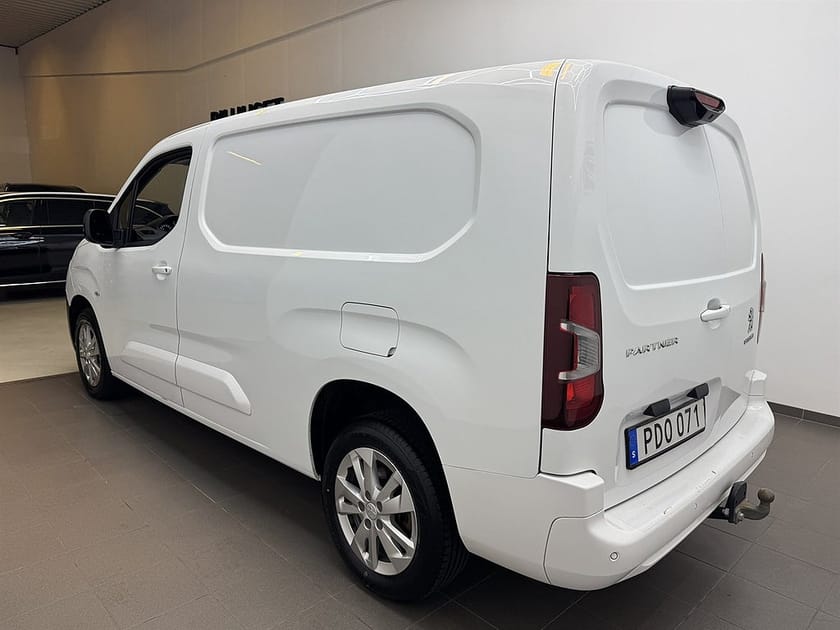 Bild 4 av Peugeot Partner Utökad Last 1.5 130hk Moms Krok/Carplay/Nyservad/1 Brukare