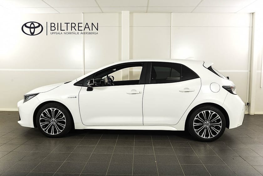 Bild 2 av Toyota Corolla Hybrid 2.0 Elhybrid Style 184hk Backkamera Rattvärme Navi