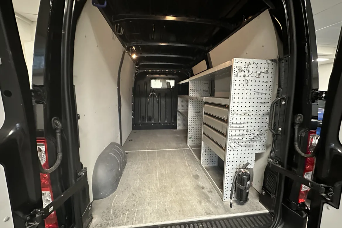 Nissan NV400