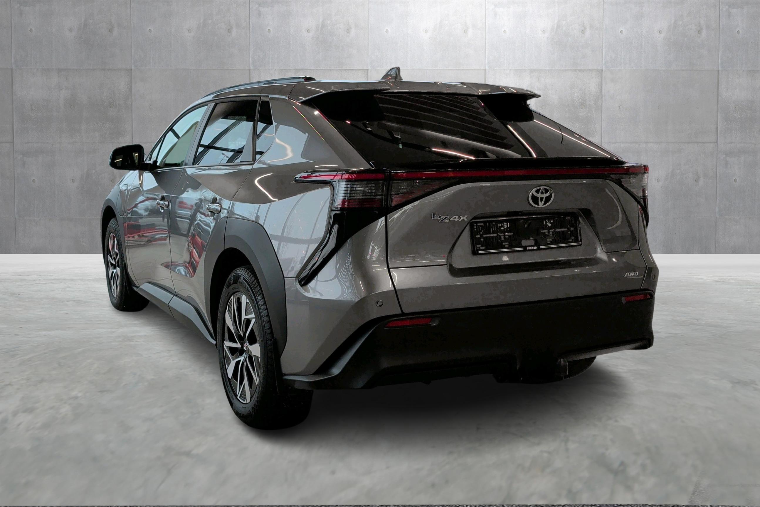 Thumnail bilde 2 av Toyota bZ4X