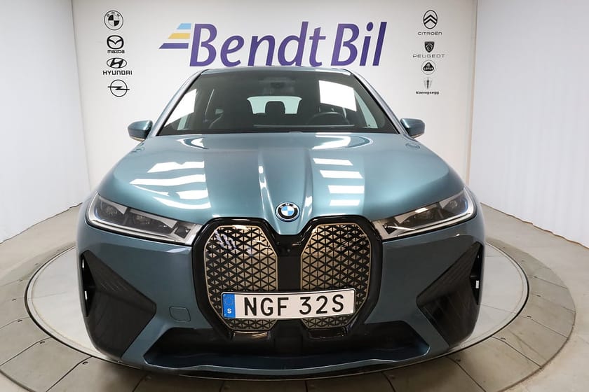 Bild 3 av BMW iX xDrive40 Comfort Luftfjädring | HK | Adp. Farthållare