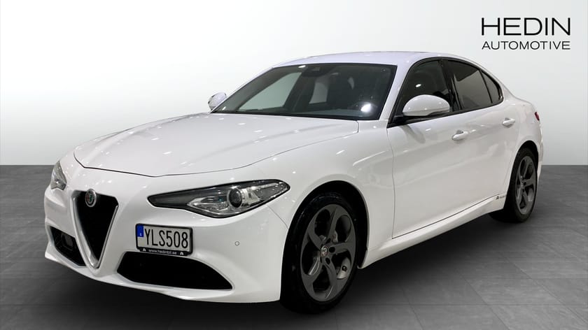 Bild 1 av Alfa Romeo Giulia 2.0 Turbo 16V | B-Kamera | 200hk