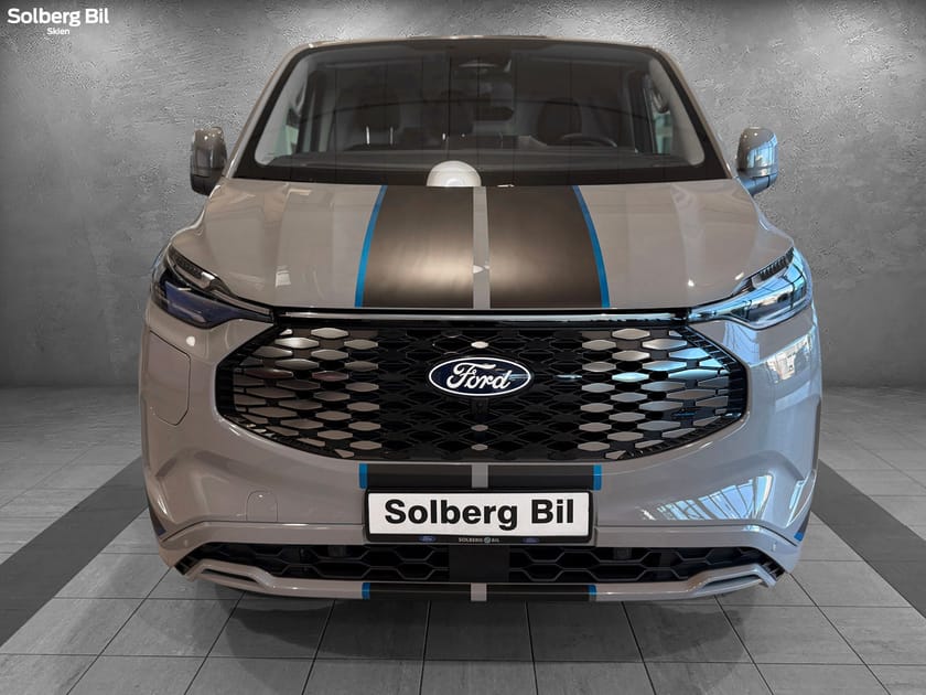 Bilde 2 av Ford E-Transit Custom 320 Sport, 286 hk, krok, matrix, Alt utstyr++