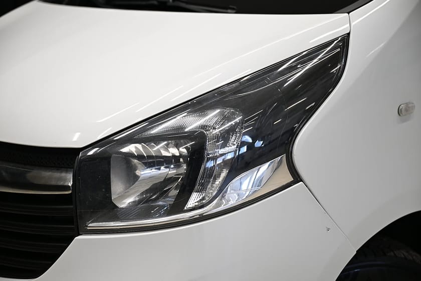 Bild 4 av Opel Vivaro Skåpbil CDTi 125HK Drag|Värmare|Backkamera||EnÄgare|Leasbar