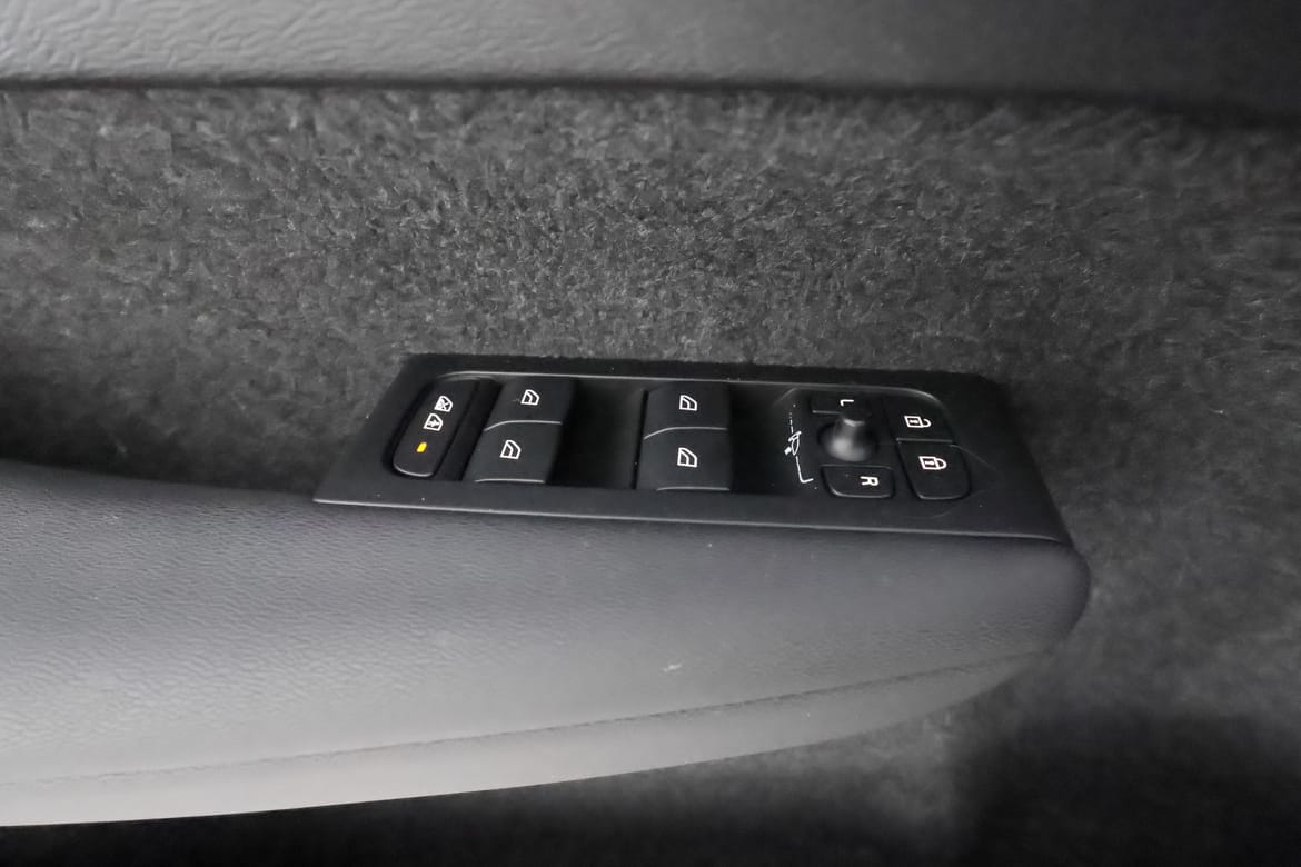 Volvo XC40 2023 - miniatyr 12