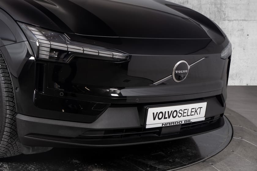 Bilde 3 av Volvo EX30 Twin Motor Performance Ultra. 20"alu/Harman Kardon/Soltak/360 kam/Aktive LED