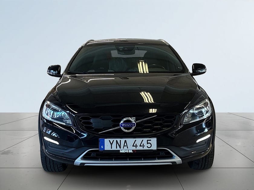 Bild 2 av Volvo V60 Cross Country D3 Aut Classic Summum Dvärm Rattvärme Navi Kamrem bytt