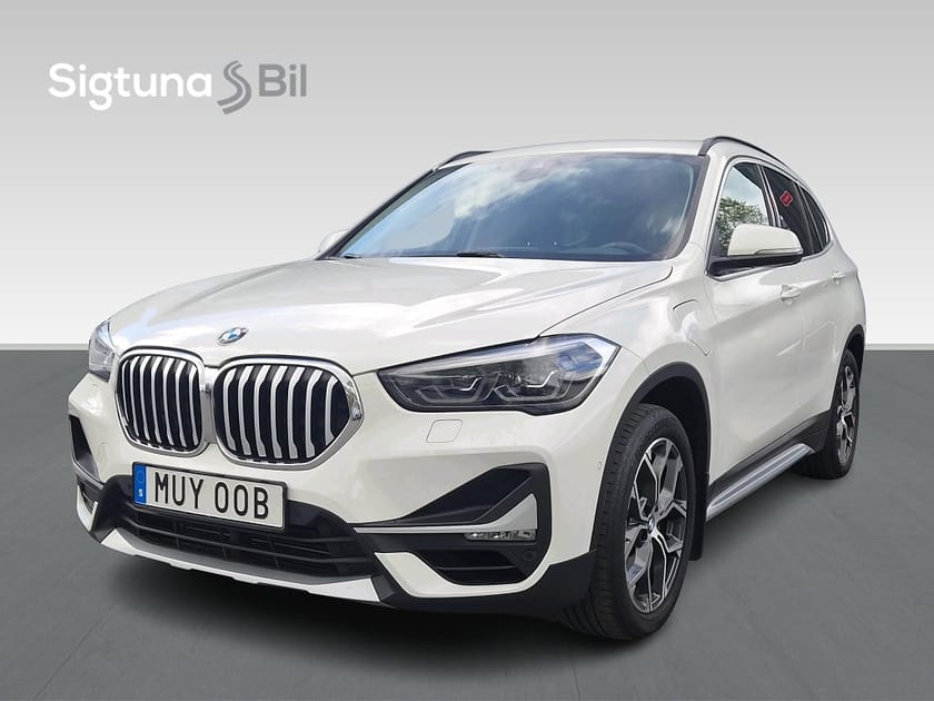 Bild 1 av BMW X1 xDrive25e xLine / Head up / Drag / Pano / Backkamera