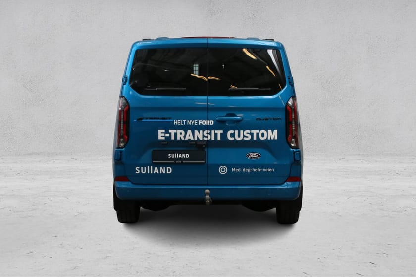 Bilde 4 av Ford E-Transit Custom 320 L1 218hk Limited /Krok/Komf.Vegg/360kam/ProPower/Apple