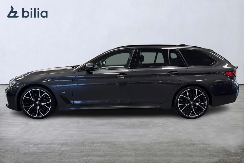 Bild 3 av BMW 530d xDrive Touring M-sport| Panorama | H&K | Drag | Värmare