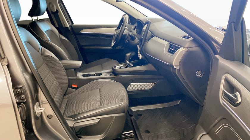 Bild 3 av Renault Arkana E-TECH 145 MultiMode 143hk Backkamera - Drag