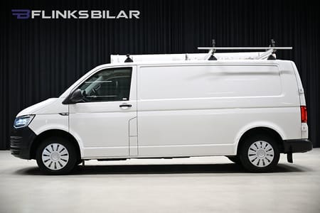 Volkswagen Transporter 2.0 TDI 102HK L2 Lång|Drag|Dieselvärmare|LED|EnÄgare