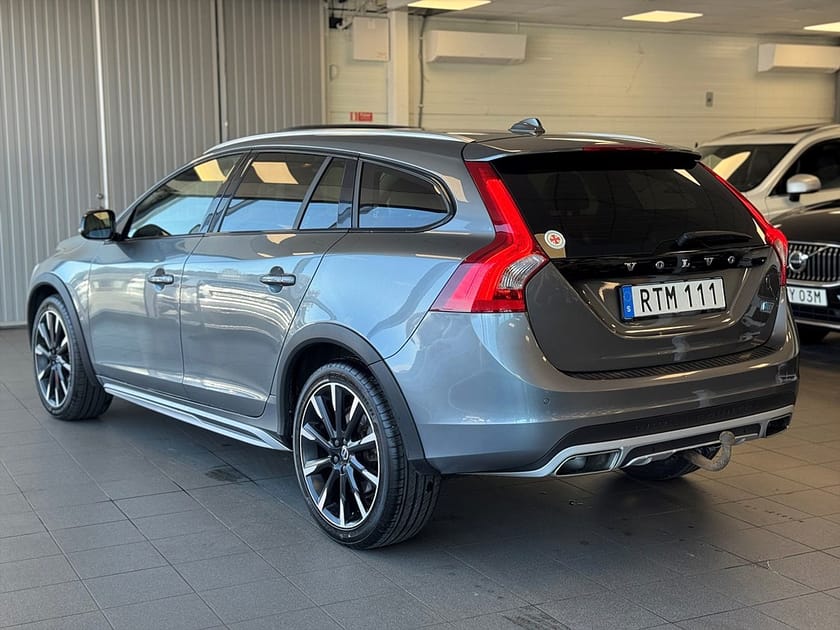 Bild 3 av Volvo V60 Cross Country D4 AWD Polestar Taklucka H/K Drag