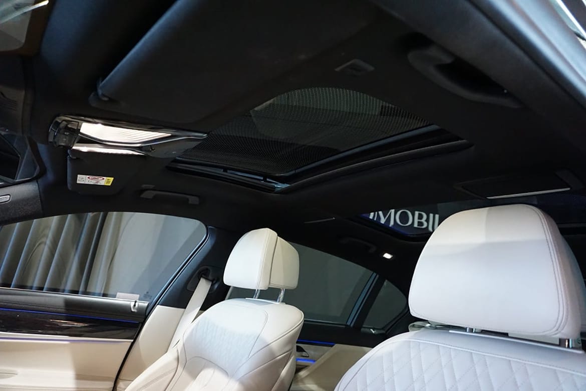BMW 7-serie 2018 - miniatyr 23