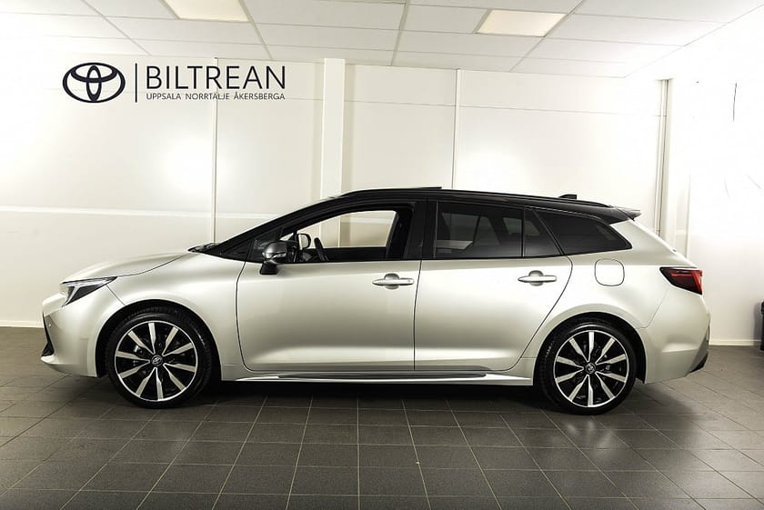 Bild 2 av Toyota Corolla Touring Sports Hybrid Kombi 2,0 Elhybrid Drag Navi MOMS Panorama