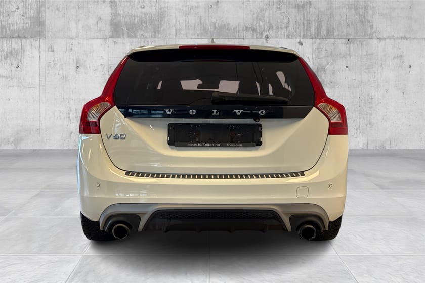 Bilde 4 av Volvo V60 D2 R-Design/Krok/Ryggekamera/Webasto/Scuf plates/Navi+