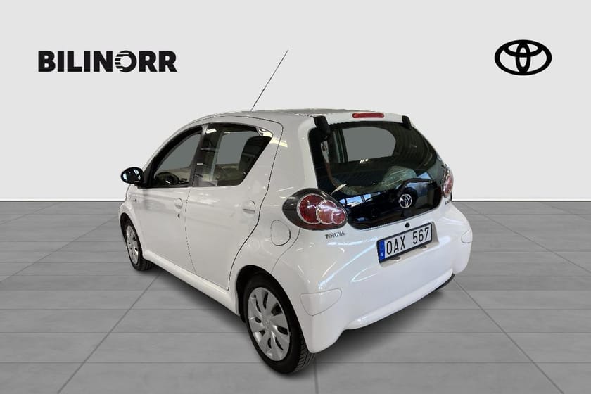 Bild 3 av Toyota Aygo AYGO+ 5-D Perfekta Stadsbilen