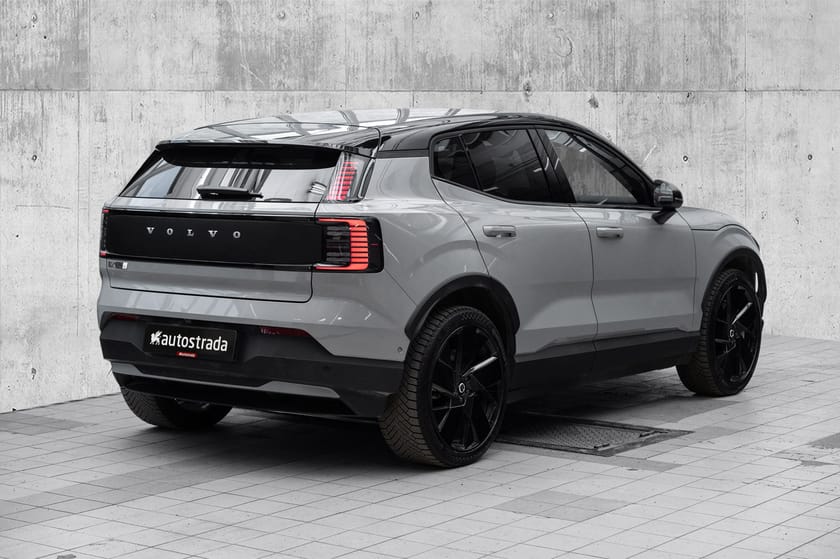 Bilde 5 av Volvo EX30 Cross Country Twin Motor Performance Ultra, 20` Vinter, Glasstak, Navi, 360` kamera