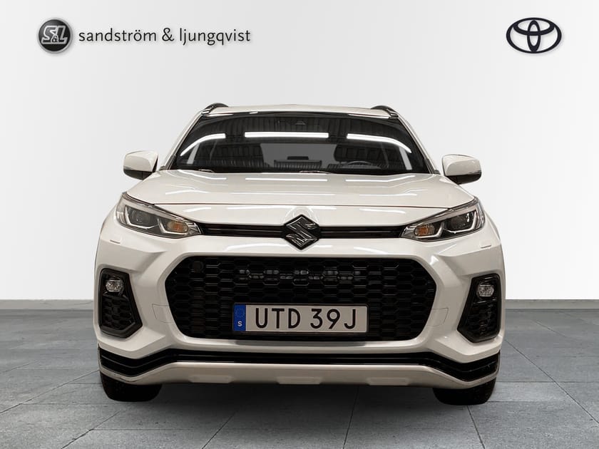 Bild 2 av Suzuki Across Plug-in Hybrid AWD  INCLUSIVE (DRAGKROK)