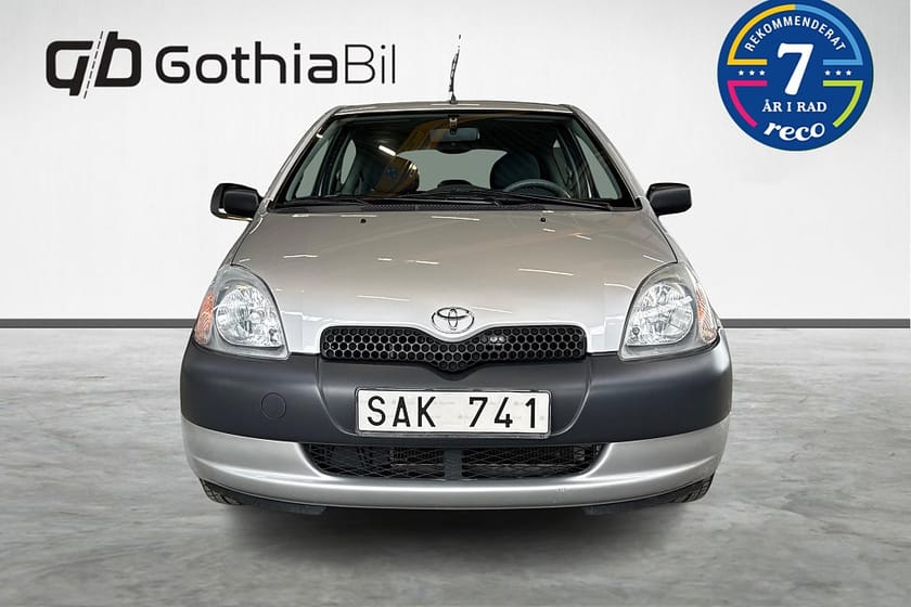 Bild 2 av Toyota Yaris 3-dörrar 1.0 VVT-i AC Endast en ägare och 8000 mil
