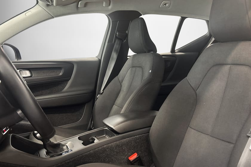 Bild 5 av Volvo XC40 T3 163hk Dragkrok infällbar Carplay