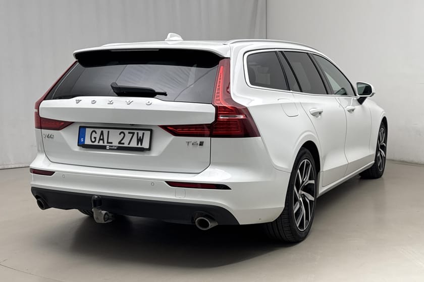 Bild 3 av Volvo V60 T6 AWD Twin Engine (340hk) Momentum Advanced
