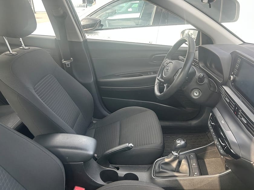 Bild 3 av Hyundai i20 1.2 MPi 84hk Essential /Apple Carplay/ 1 ägare/Nyservad