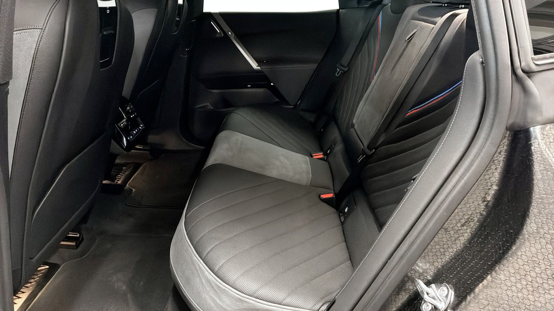 BMW iX xDrive60 2026, bild 5/13