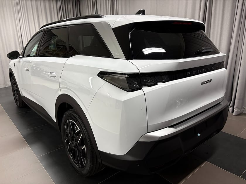 Bild 3 av Peugeot 5008 Hybrid 145