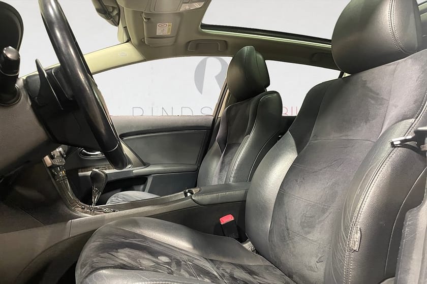 Bild 3 av Toyota Avensis Kombi 2.2 D-4D 150 HK AUT DRAG NAVI B-KAMERA 0.55L/MIL 17"