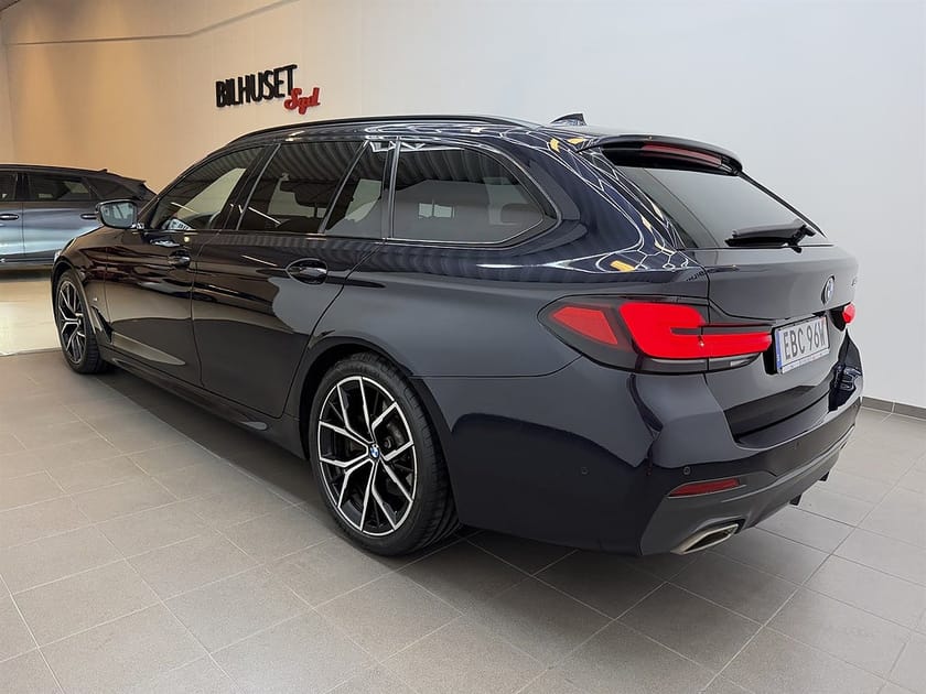 Bild 3 av BMW 520d Touring 520 190hk M Sport Värmare/Navi/Bkamera/Läder/Nyservad/1Brukare