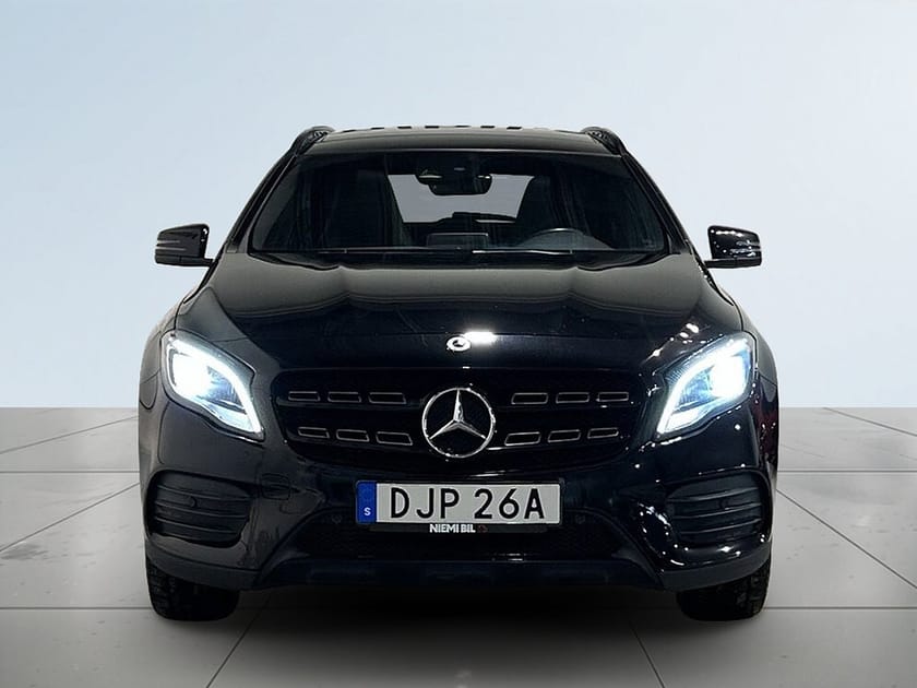 Bild 2 av Mercedes-Benz GLA 220 4MATIC