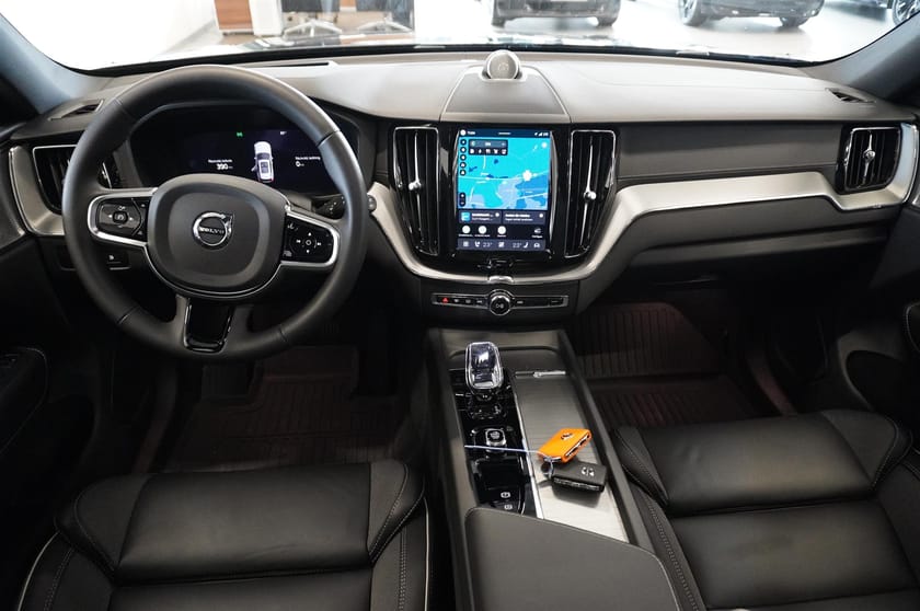 Bild 2 av Volvo XC60 Recharge Ultimate Black Edt HUD 360 Bowers Wilkins