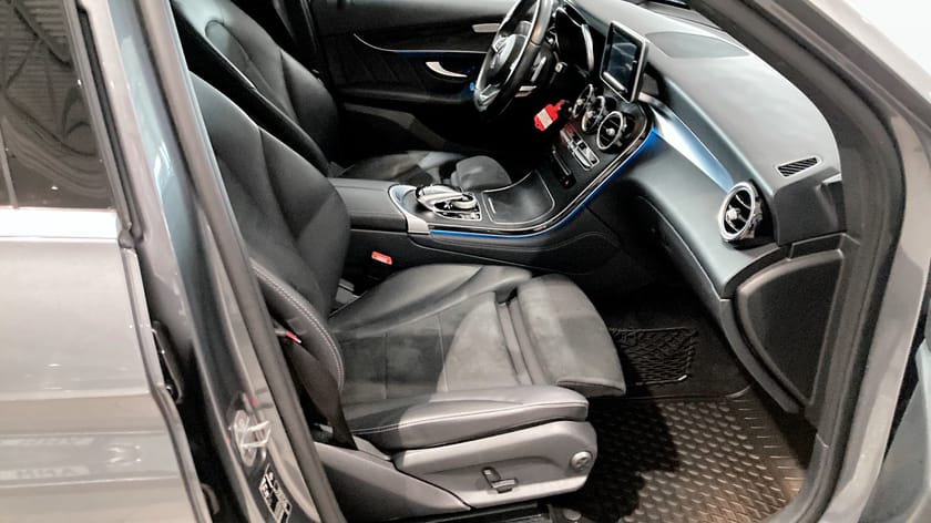 Bild 3 av Mercedes-Benz GLC 250 d 4MATIC 204hk AMG Line Dragkrok Glastak Värmare