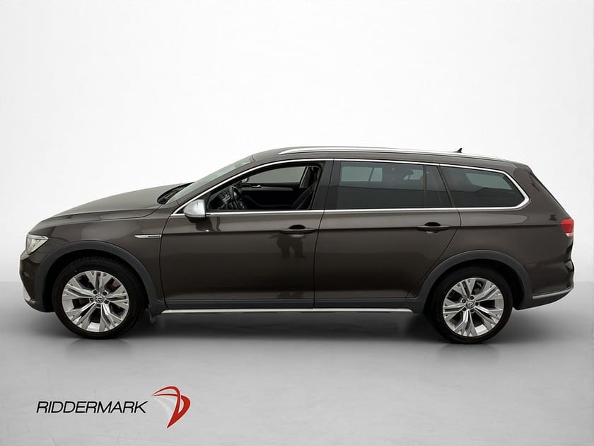 Bild 4 av Volkswagen Passat Alltrack 2.0 TDI 4M Skinn Cockpit Kamera