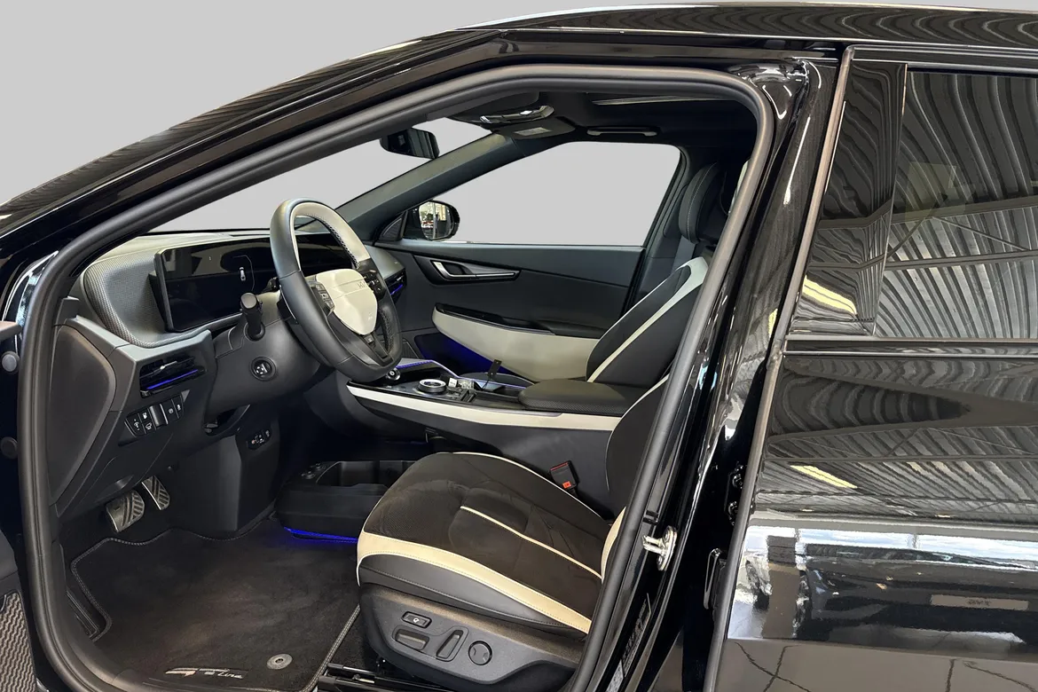 picture of a car