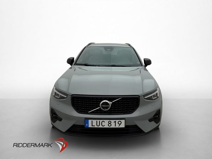 Bild 2 av Volvo XC40 B3 Plus Dark 360° Kamera Drag Värmare 163hk