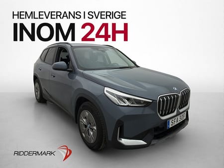 BMW iX1 xDrive30 Drag Kamera CarPlay Navigation P-sensorer