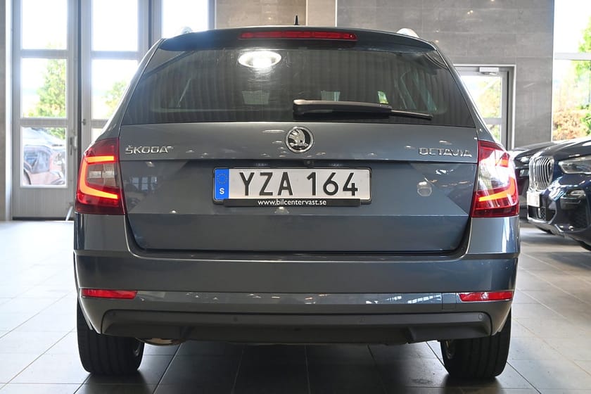 Bild 4 av Škoda Octavia Kombi Skoda 1.5 TSI Style 150hk Drag Värmare Navi
