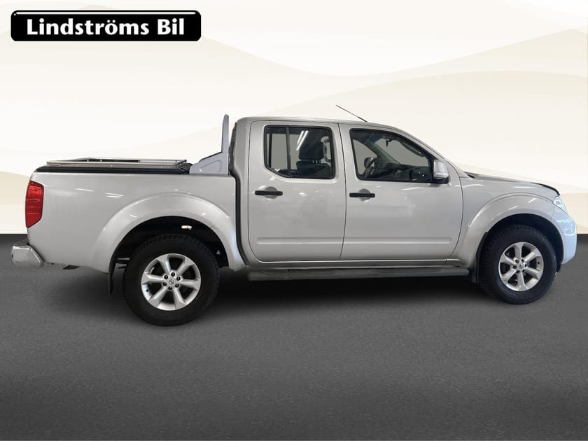 Bild 4 av Nissan Navara Dubbelhytt 4X VINTERHJUL DRAGKROK NY SERVAD