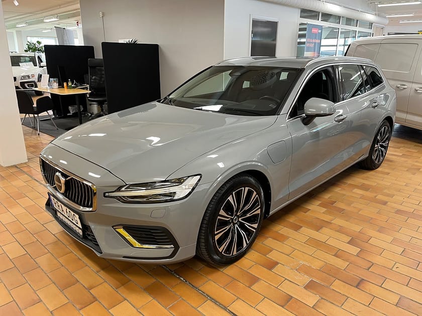 Bild 1 av Volvo V60 LADDHYBRID T6 AWD AUT Core Edition (2.99% Ränta)