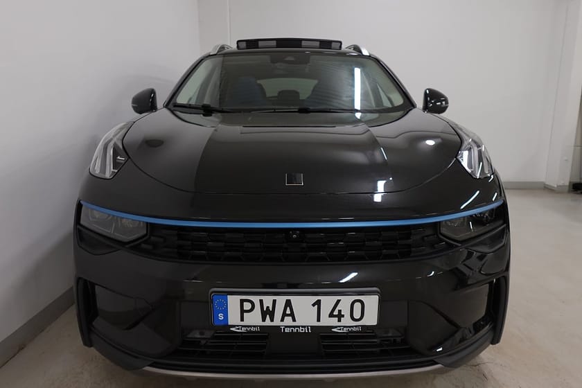 Bild 3 av Lynk & Co 01 PHEV DCT MOMS Pano Adap-F Infinity 360° Ambient