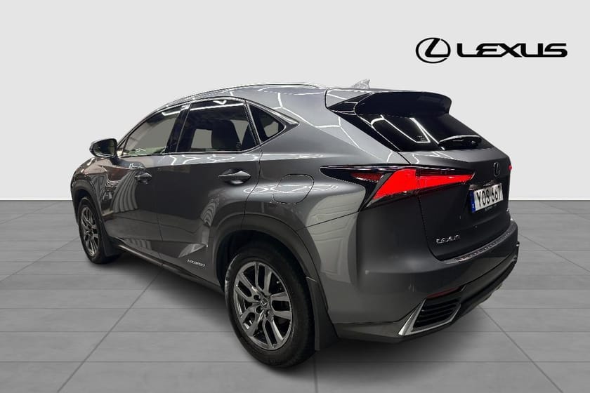 Bild 2 av Lexus NX 300h AWD EXECUTIVE V-HJUL DRAG