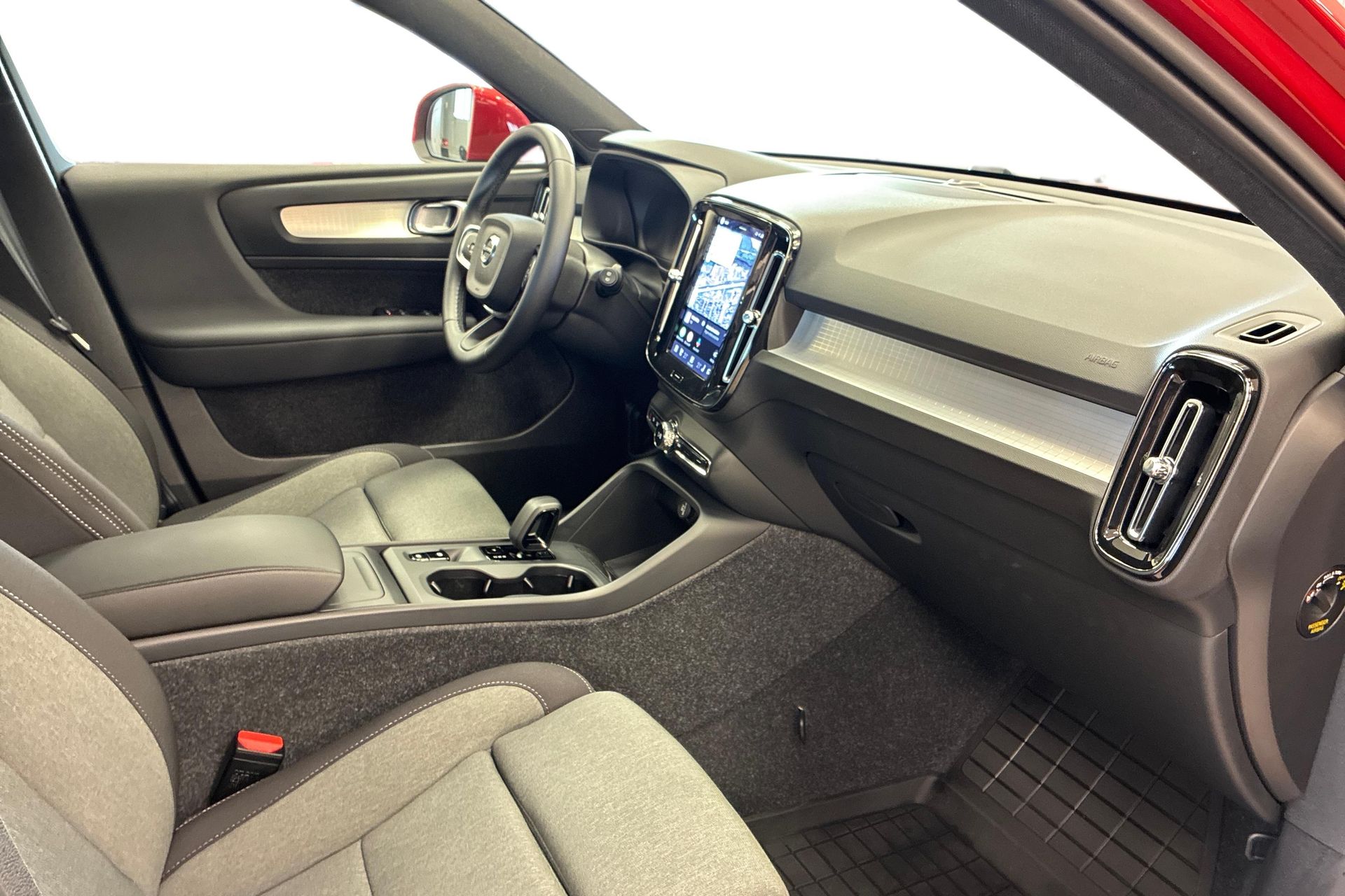 Volvo XC40 B4 FWD Bensin Core 2025, bild 7/10